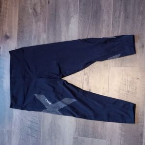 2xu cropped leggings